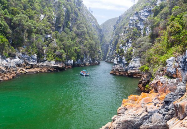 80 km of rocky coastline with spectacular sea and landscapes on The Garden Route, South Africa