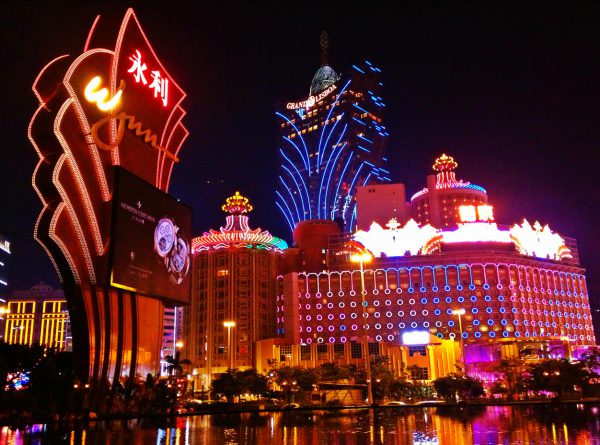 Casino_Lights_In_Macau