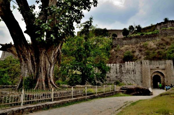 Kangra Fort - best places to visit in Mcleodganj