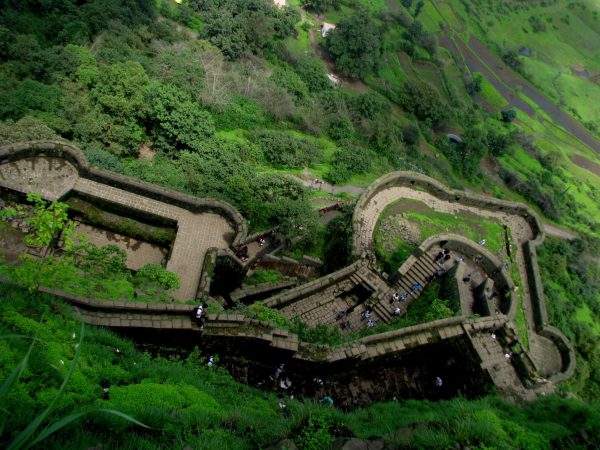 hire a car rental from Mumbai to Lohagad