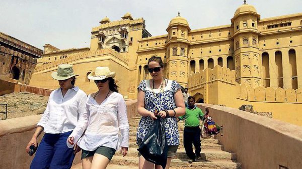 foreign tourists to driving in India